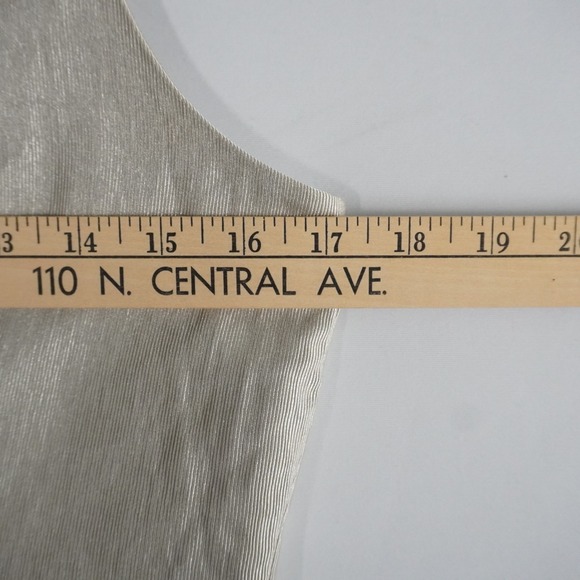 Michel‎ René Sleeveless Button Down Vest Women's Light Beige 38 Tailored Luxury - Picture 6 of 7